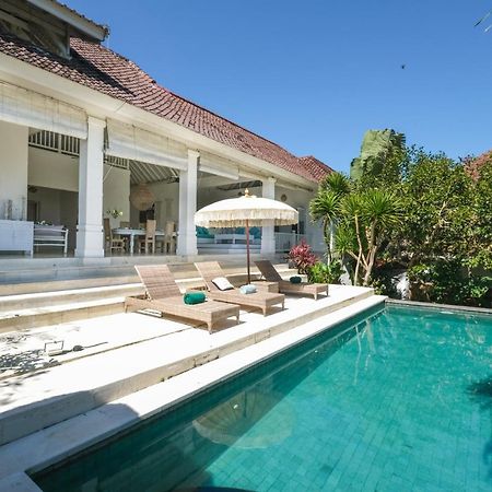 Villa Hally Bali Ungasan (Bali) Exterior photo